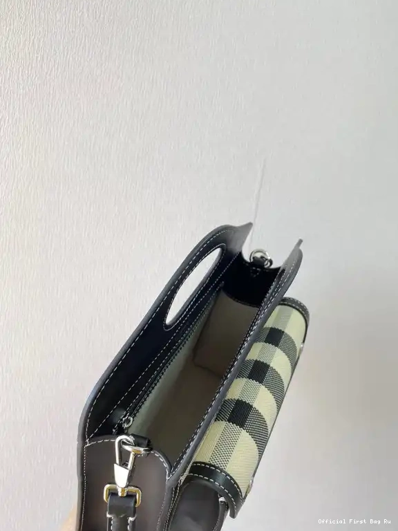 Official FirstBag Ru Pocket Bag BURBERRY 0604